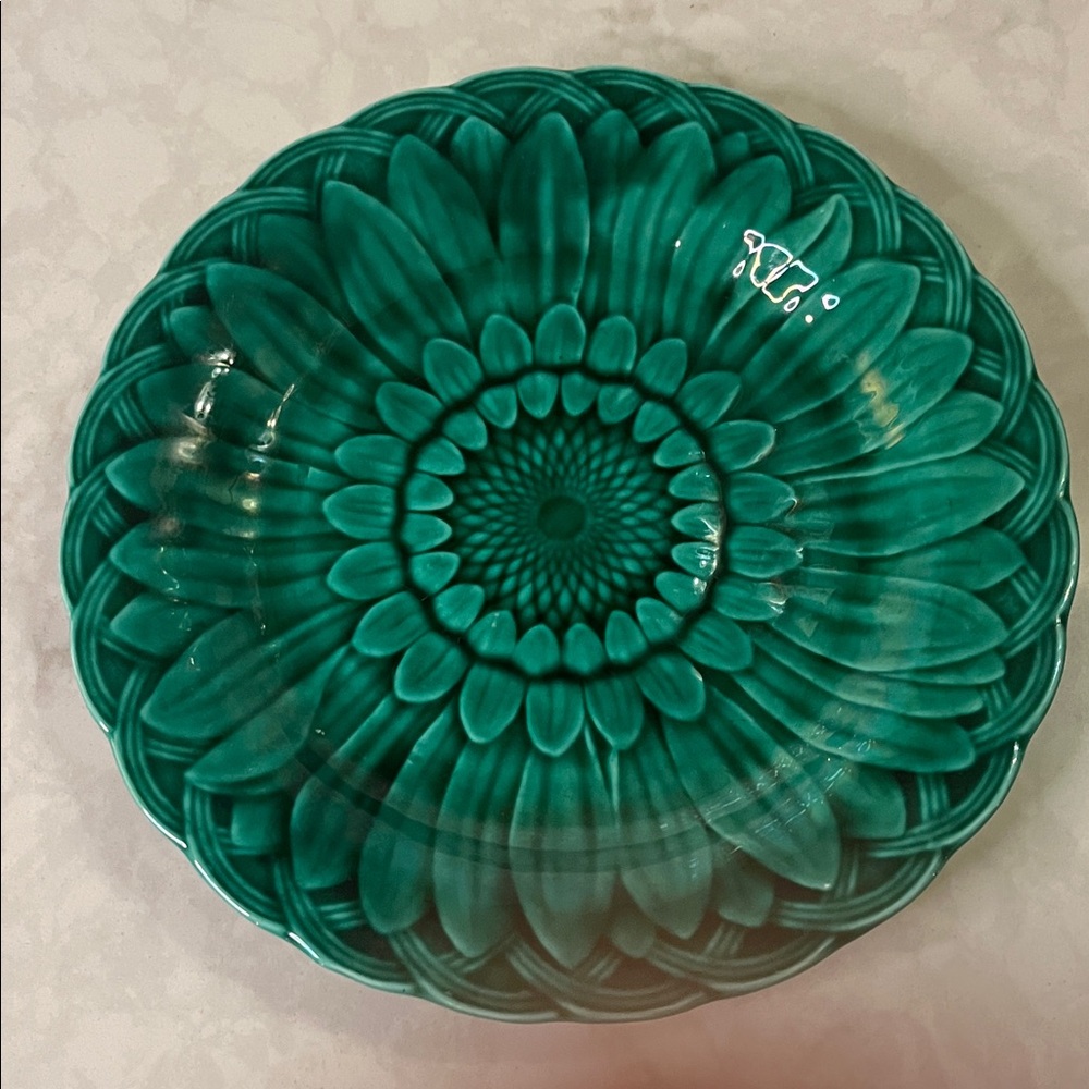 Antique Wedgewood Green Majolica  Sunflower 8.5” Salad Plate circa 1880’s